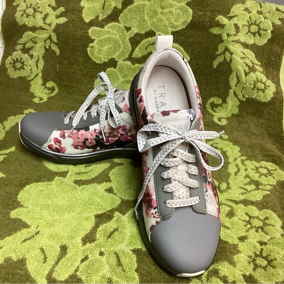 Alegria Traq shoes - Picture 2 of 5